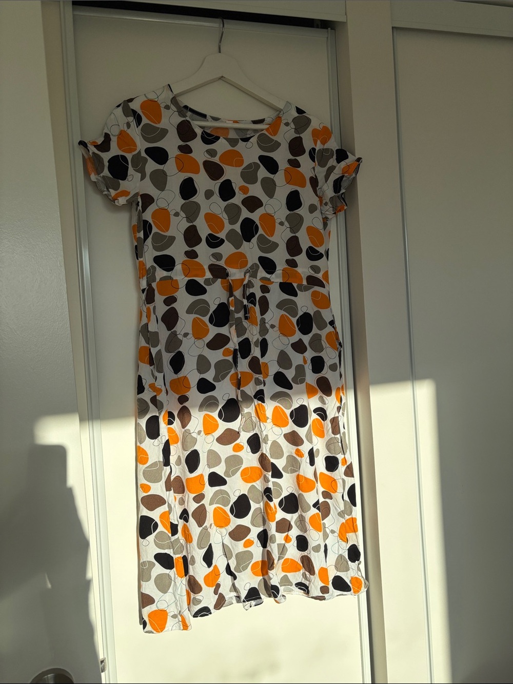 🧡 Vivid Print Dress – Comfy & Chic!